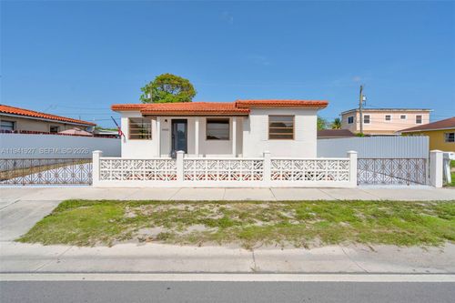 4485 E 8th Ave, HIALEAH, FL, 33013-2451 | Card Image