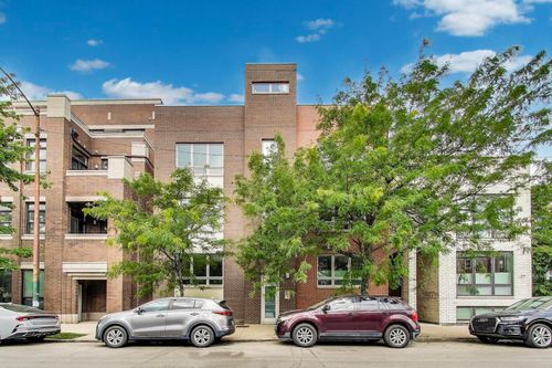 3n-2736 N Ashland Ave, Chicago, IL, 60614-1106 | Card Image