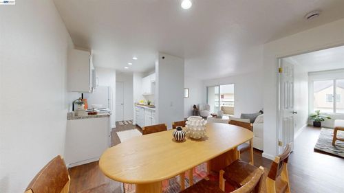 274-683 Newbury Ln, Hayward, CA, 94544-6791 | Card Image
