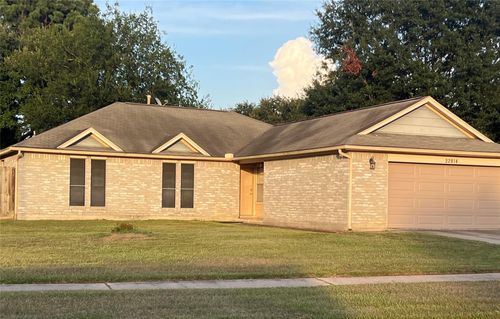 22814 Tree House Ln, Spring, TX, 77373-6609 | Card Image