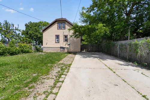 3757 N 36th St, Milwaukee, WI, 53216-3003 | Card Image