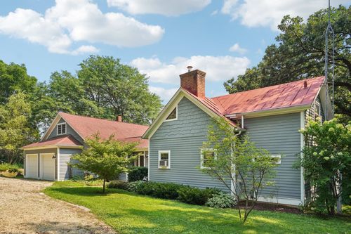 2473 Mount Hope Rd, Dodgeville, WI, 53533-8548 | Card Image