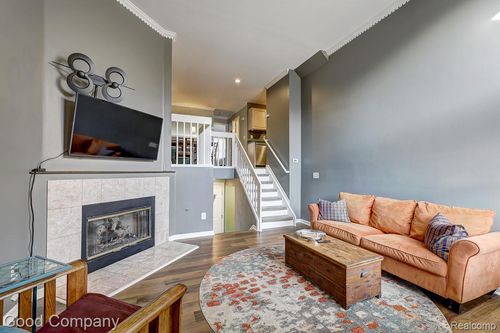 1509 Chesapeake, Royal Oak, MI, 48067-4526 | Card Image