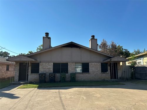 1014 Houston St, Arlington, TX, 76012-5017 | Card Image