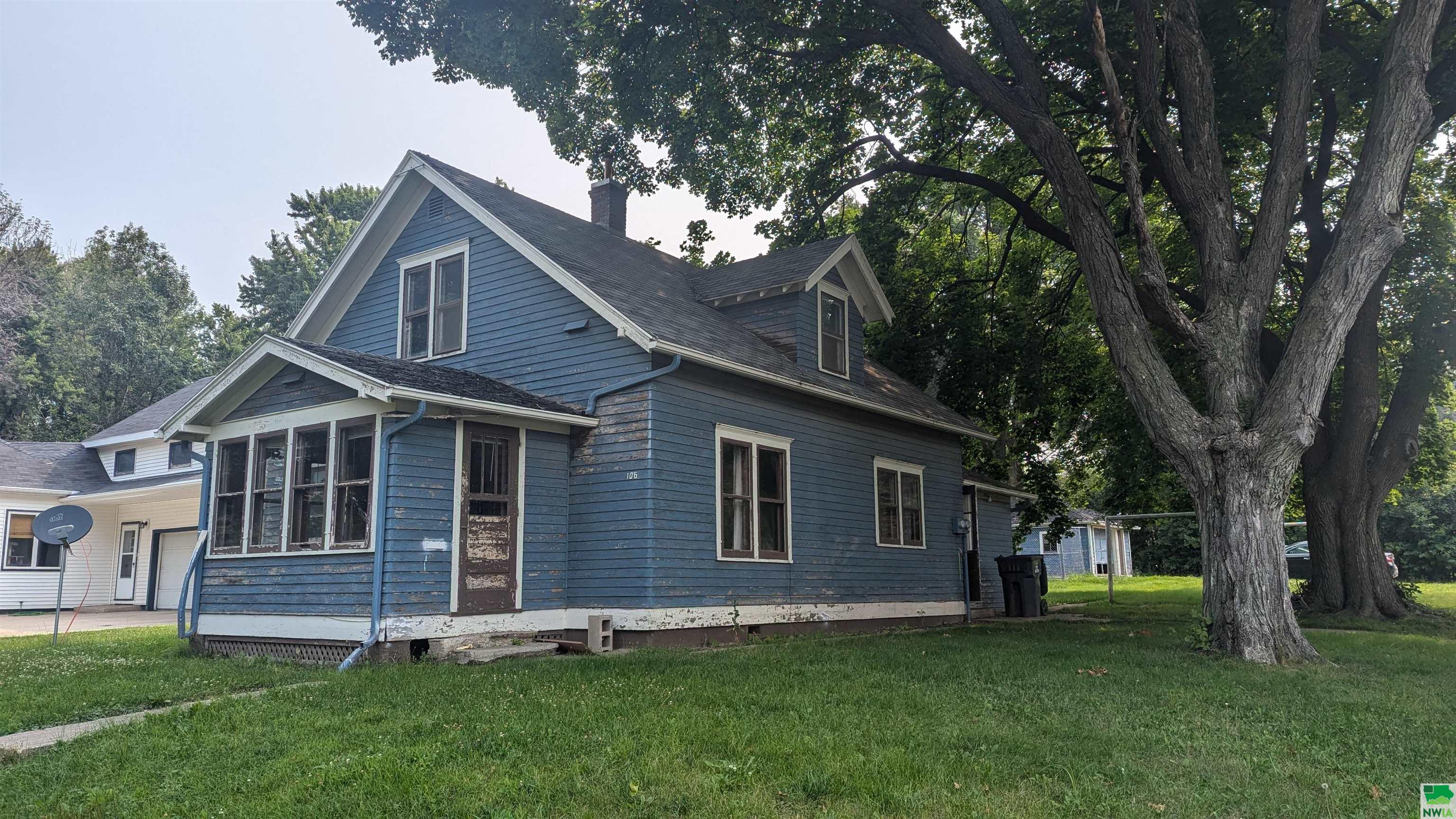 2nd Ave, Sioux Center, IA 51250