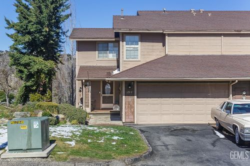 18571 Glenview Ct, Tehachapi, CA, 93561-5226 | Card Image