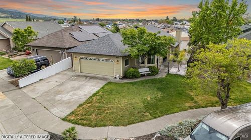 640 Elsa Dr, Santa Rosa, CA, 95407-6262 | Card Image