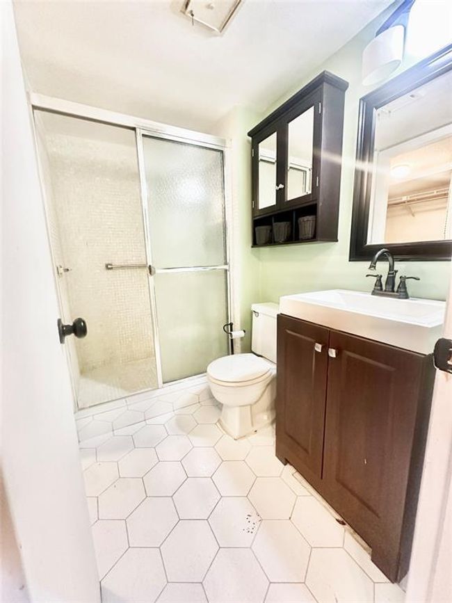 APT-108 - 9330 Lime Bay Blvd, Condo with 2 bedrooms, 2 bathrooms and null parking in Tamarac FL | Image 8