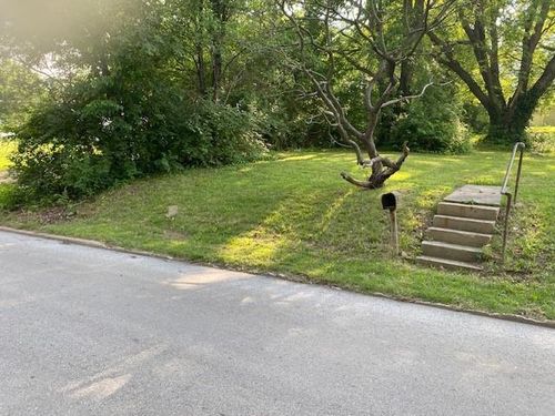 1021 Ash St, Atchison, KS, 66002-1366 | Card Image