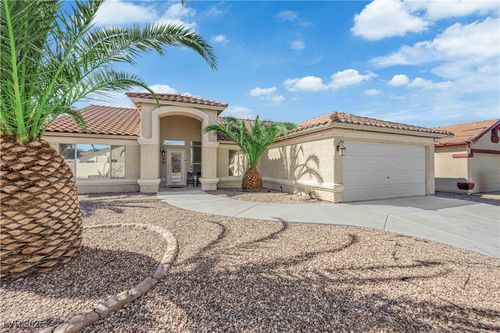 717 Triple Crown St, Henderson, NV, 89015-5946 | Card Image
