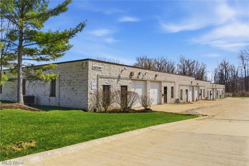 26700 Renaissance Pkwy, Warrensville Heights, OH, 44128-5780 | Card Image