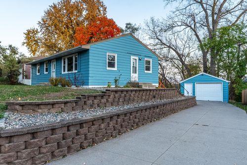 1740 Onacrest Curv, Maplewood, MN, 55117-2344 | Card Image