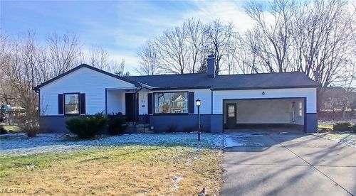 55 Village Blvd, Canfield, OH, 44406-1354 | Card Image