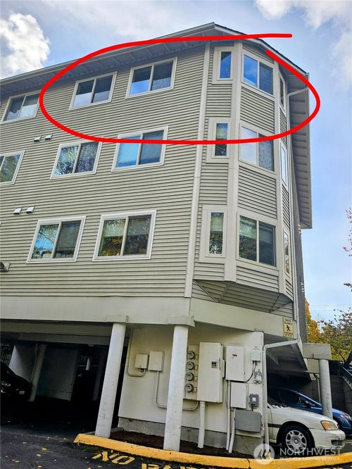 b306-18150 73rd Ave Ne, Kenmore, WA, 98028-2703 | Card Image