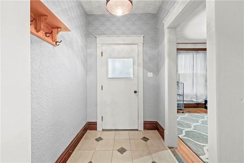 406 S Russell St, Odessa, MO, 64076-1551 | Card Image