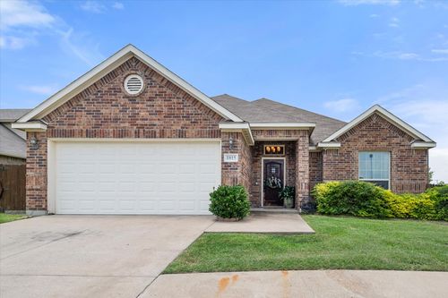 1815 Clearbrook Ln, Corsicana, TX, 75110-1019 | Card Image