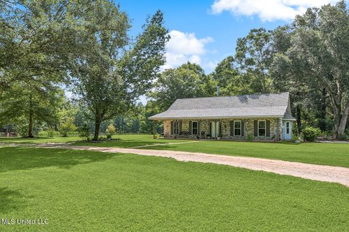320 Mcsween Rd, Picayune, MS, 39466-9017 | Card Image