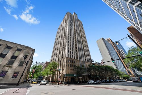 2900-1250 S Michigan Ave, Chicago, IL, 60605-3274 | Card Image