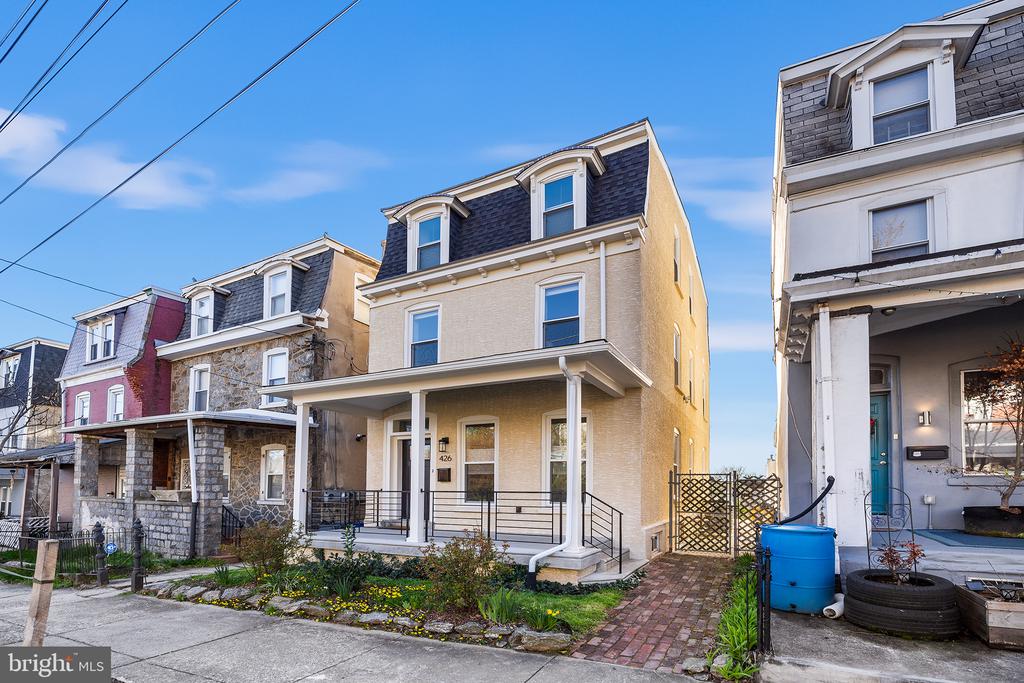 High St, Philadelphia, PA 19144