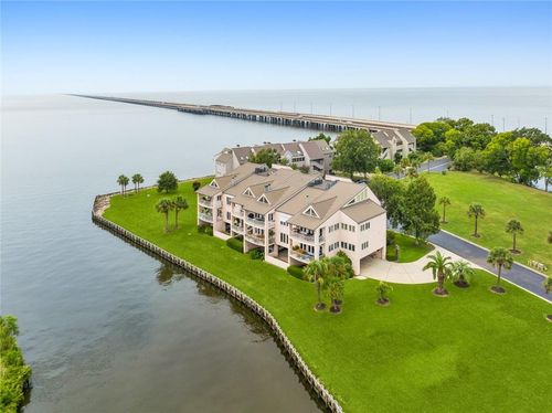 303-303 Mariners Plaza Dr, Mandeville, LA, 70448-4768 | Card Image