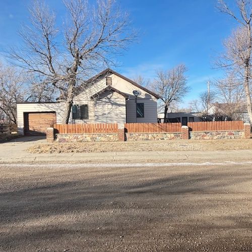 111 4th St S, Sunburst, MT, 59482 | Card Image