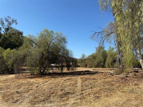 20642 Haines St, Perris, CA, 92570-8020 | Card Image