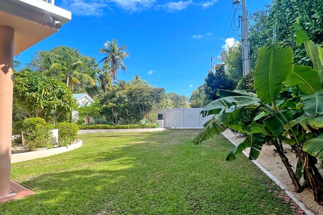 Side Yard to Car Gate | Image 54