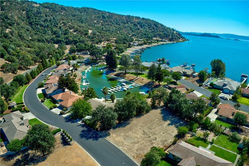 8541 Paradise Valley Blvd, Lucerne, CA, 95458 | Card Image