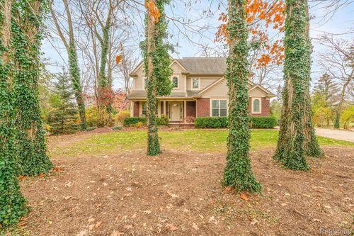 12434 Van Allen Ave, Van Buren Twp, MI, 48111-2235 | Card Image