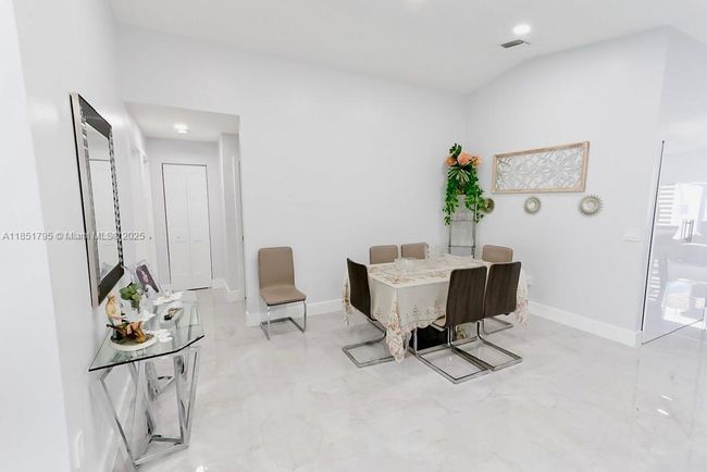 3813 Sw 149 Th Pl, House other with 4 bedrooms, 3 bathrooms and null parking in Miami FL | Image 6