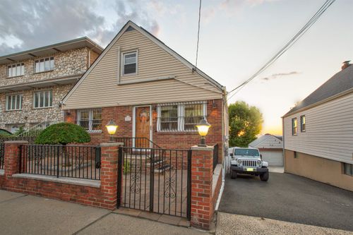 9017 Newkirk Ave, North Bergen, NJ, 07047-4448 | Card Image