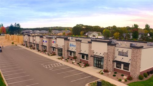 1405 Winchester Way, ALTOONA, WI, 54720-3204 | Card Image