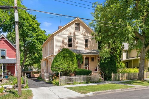 113 Park Pl, Ithaca, NY, 14850-4028 | Card Image
