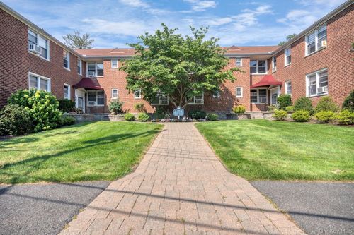 2f-15 Bryant Crescent, White Plains, NY, 10605 | Card Image