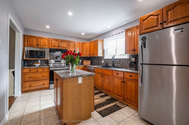 3758 Mcconnell Rd, House other with 5 bedrooms, 3 bathrooms and 12 parking in South Frontenac ON | Image 24