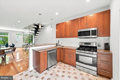 2719 Cambridge St, PHILADELPHIA, PA, 19130-1206 | Card Image