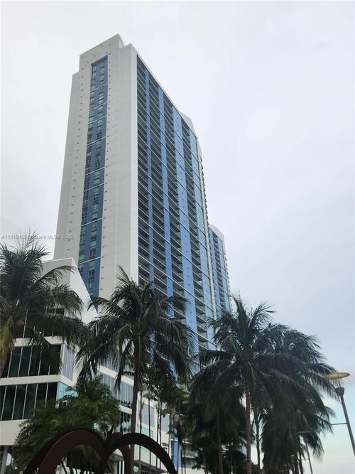 apt-1822-325 S Biscayne Blvd, Miami, FL, 33131-2461 | Card Image