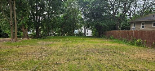 1080 Belleview Avenue, Barberton, OH, 44203 | Card Image
