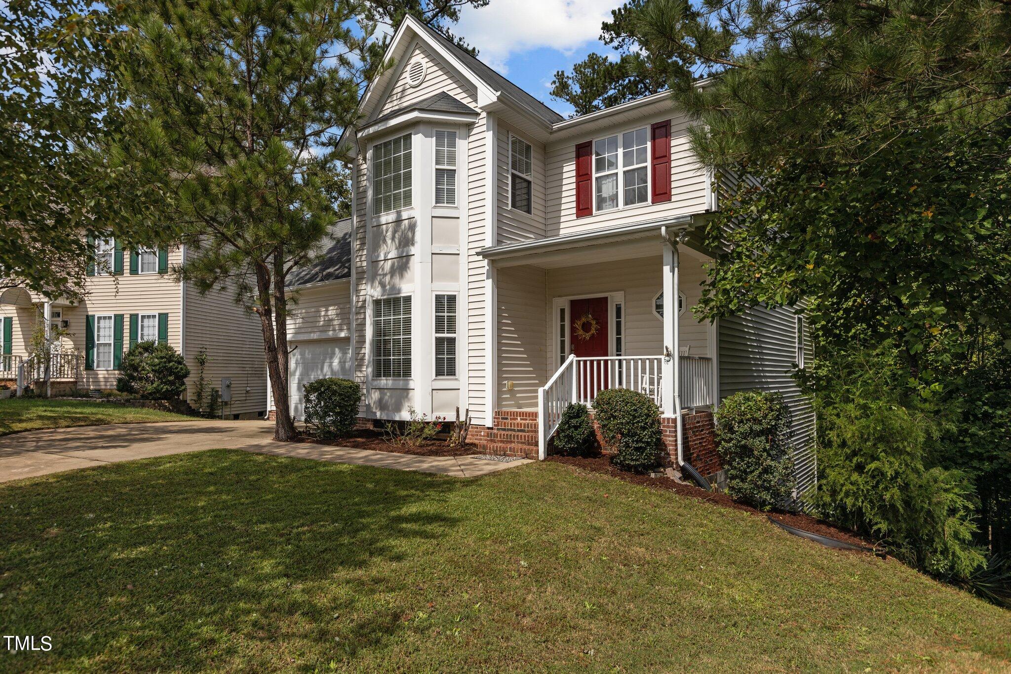 Bettsbury Ln, Holly Springs, NC 27540