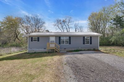 82 N B St, House other with 3 bedrooms, 2 bathrooms and null parking in Hillsboro TN | Image 3