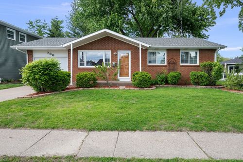 766 W 43rd St, Davenport, IA, 52806-4301 | Card Image