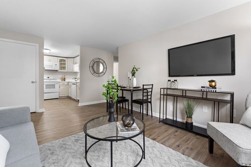 apt-16-234 Low St, Newburyport, MA, 01950-3558 | Card Image