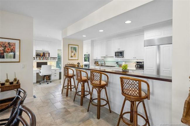 6549 South Marina Way, Townhouse with 4 bedrooms, 4 bathrooms and 2 parking in Stuart FL | Image 8