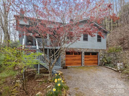 63 Chestnut Forest Rd, Fairview, NC, 28730-8686 | Card Image