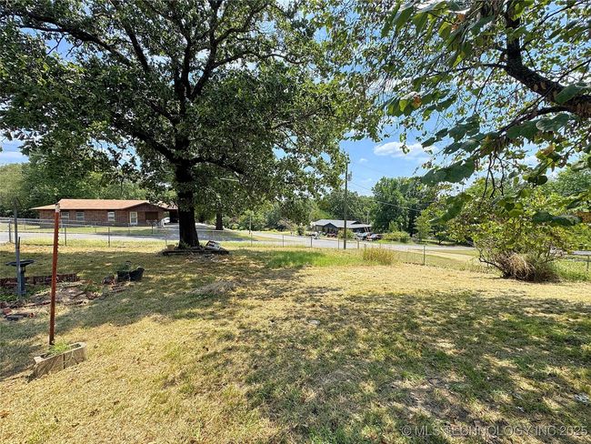 18781 S 526 Rd, House other with 3 bedrooms, 1 bathrooms and null parking in Tahlequah OK | Image 9