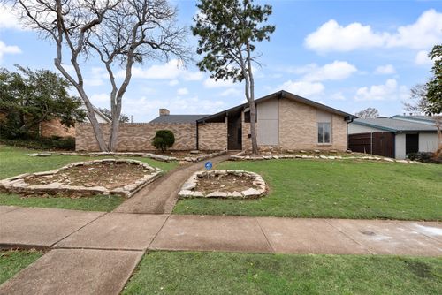 12330 Cedar Bend Drive, Dallas, TX, 75244 | Card Image