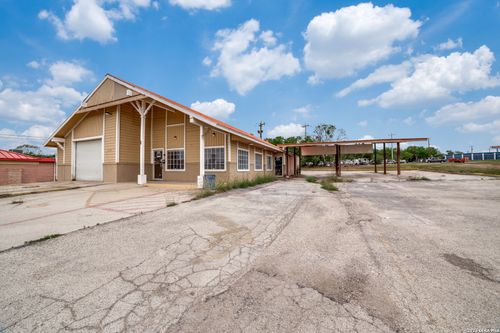 1526 W Pat Booker, Universal City, TX, 78148 | Card Image