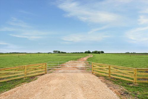 5 Fm 1952 Rd, Wallis, TX, 77485 | Card Image