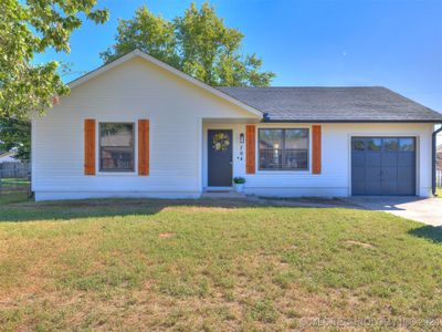 704 W 47th Place, House other with 3 bedrooms, 1 bathrooms and null parking in Sand Springs OK | Image 1