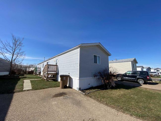 154 Wildrose Court, Home with 3 bedrooms, 2 bathrooms and 2 parking in Brooks AB | Image 1